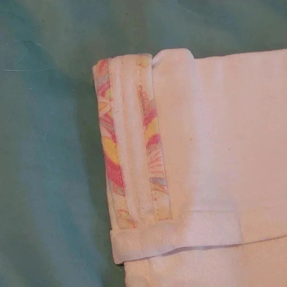 EUC GAP Low Rise Cropped size 6 white - Picture 3 of 5